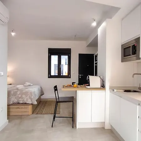Apartment Charming Studio In Center By Sharingco. Málaga