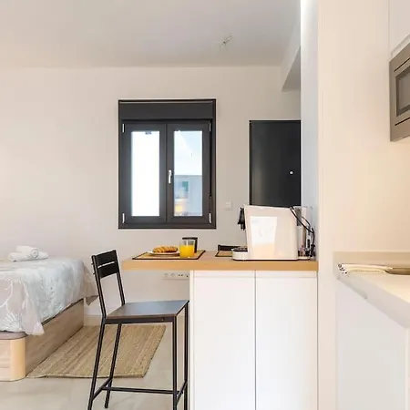 Charming Studio In Center By Sharingco. Daire